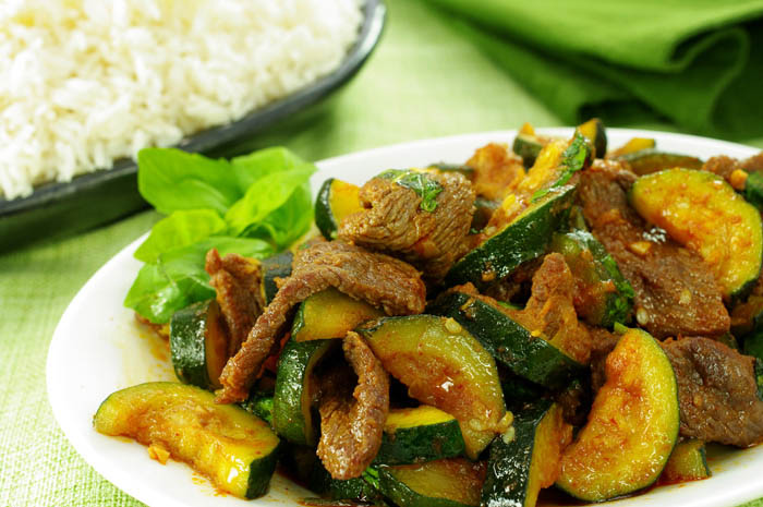 Beef and Zucchini in Red Curry Sauce