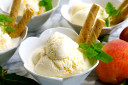 Homemade Peach Ice Cream
