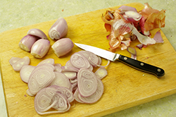 Slicing Shallots