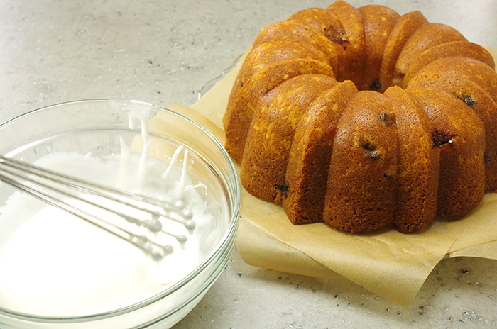 Cake Ready to Glaze