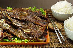 Galbi (Barbecued Beef Ribs)