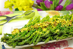 Asparagus with Lemon-Pistachio Gremolata