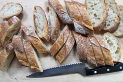 Slicing baguette