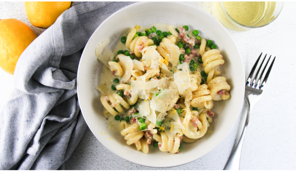 Creamy Pasta with Peas and Pancetta